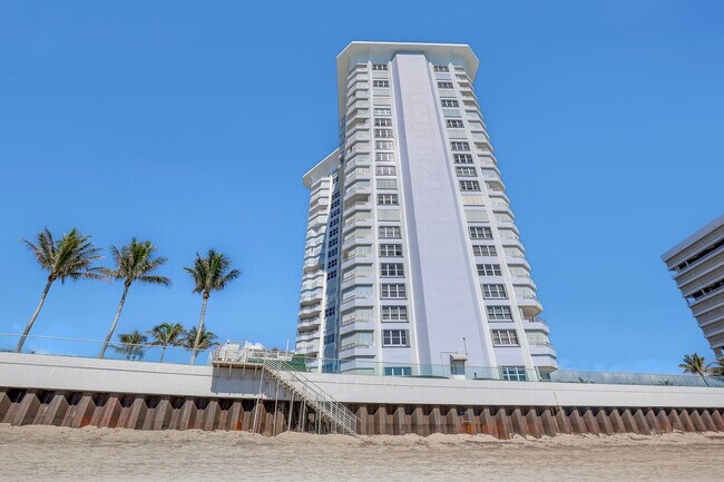 Foto del edificio - 5200 N Ocean Dr