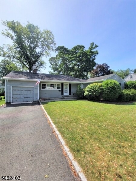 Primary Photo - 39 Fieldstone Dr