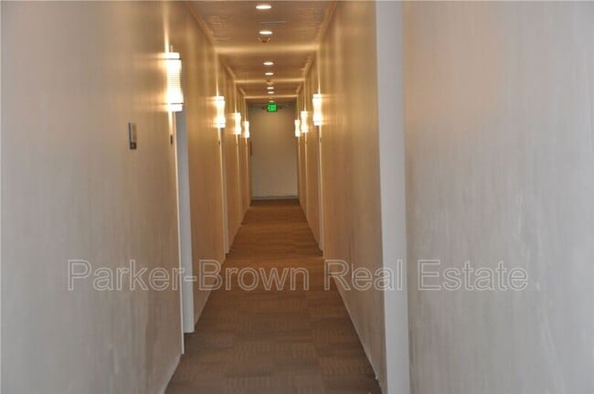 Building Photo - 965 Central