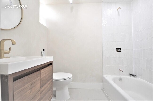 Foto del edificio - 947 Winthrop St