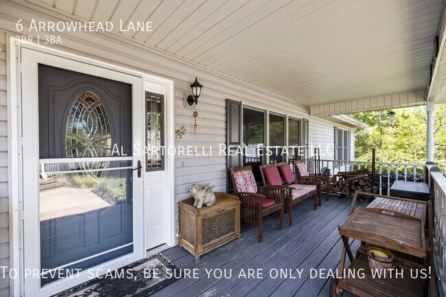 Building Photo - Beautifully Furnished home on a quiet dead...