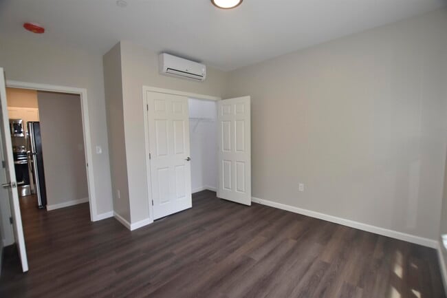 Foto del edificio - 217 Rockingham Rd