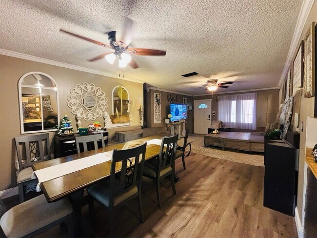 Foto del edificio - 1010 SW 83rd Ave