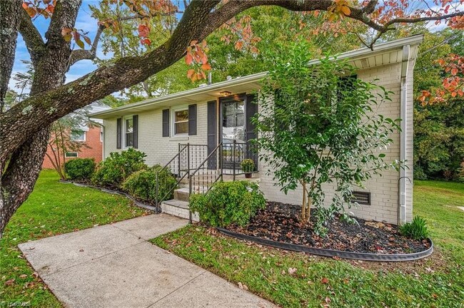 Foto del edificio - Summit Property