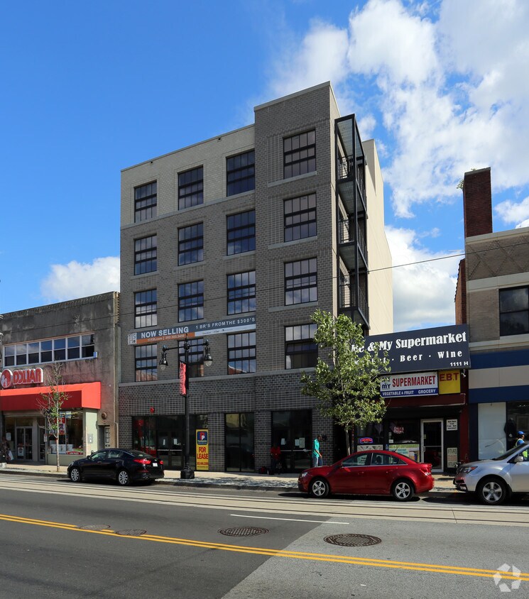 Primary Photo - The Woolworth Condominiums