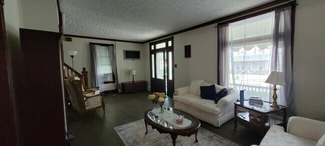 Foto del edificio - 4 Bedroom 1 bathroom home located in Leola PA