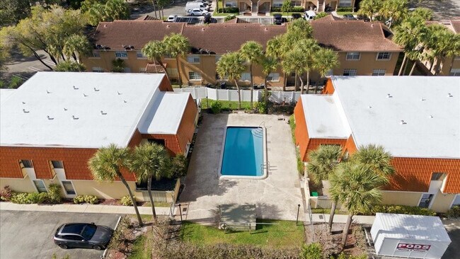 Foto del edificio - 4260 NW 114th Terrace