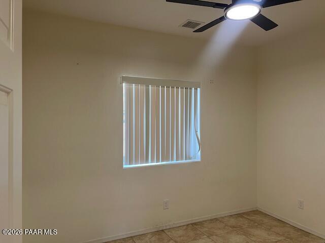 Foto del edificio - 3227 N Constance Dr