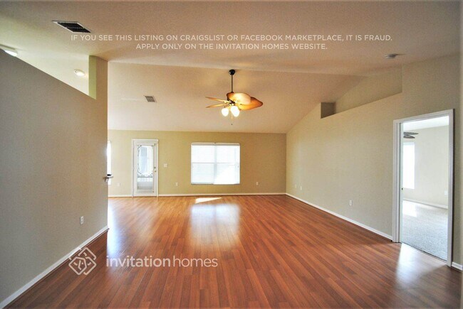 Foto del edificio - 2719 Highlands Creek Dr