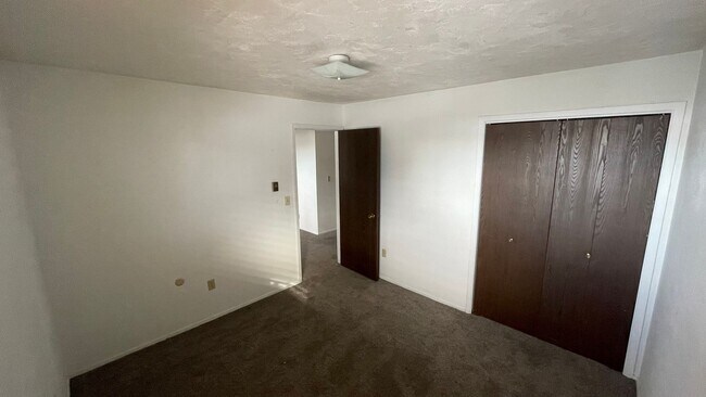 Foto del edificio - 2 Bedroom 1 Bath Park Place Apartment