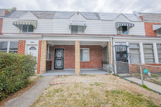 Building Photo - Lovely 2 BR/1 BA Townhome in River Terrace!
