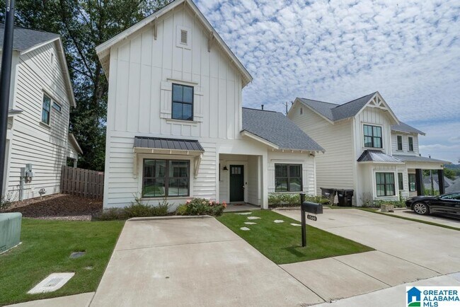 Foto del edificio - 1509 Cottage Grv