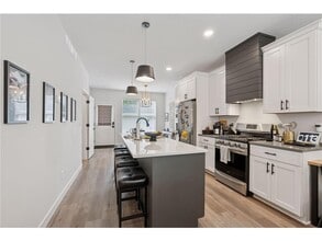 Building Photo - 2320 Priscilla St Building Photo - 2320 Priscilla St