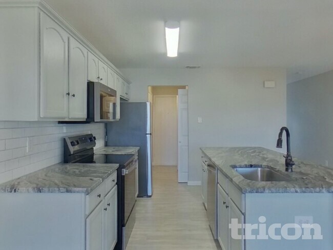 Foto del edificio - 1441 Pine Ln