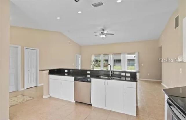 Building Photo - 705 Lucaya Dr