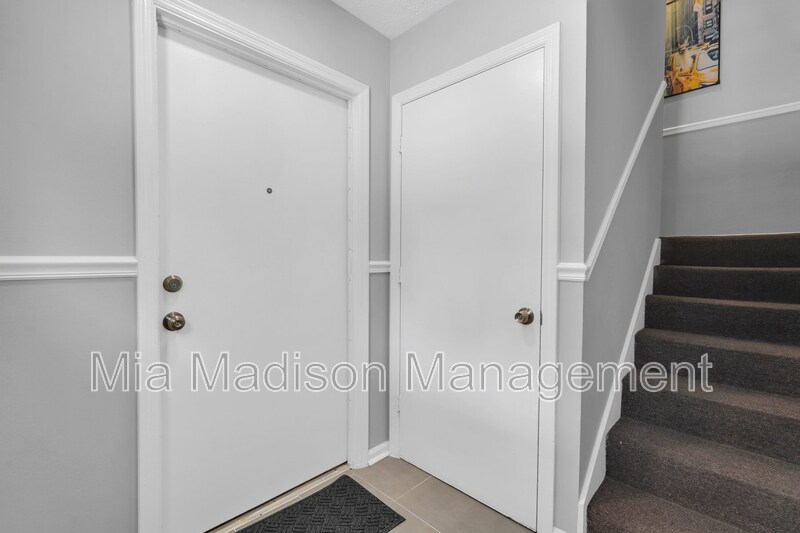 Foto principal - 111 E Mell St