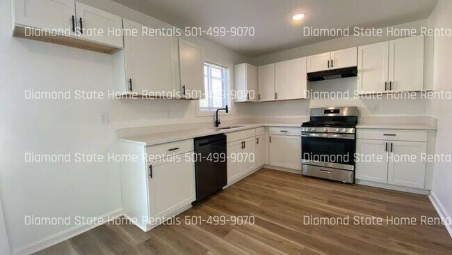 Foto del edificio - 633 Paul Pl