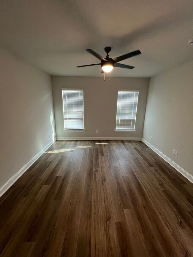 Building Photo - New Construction!