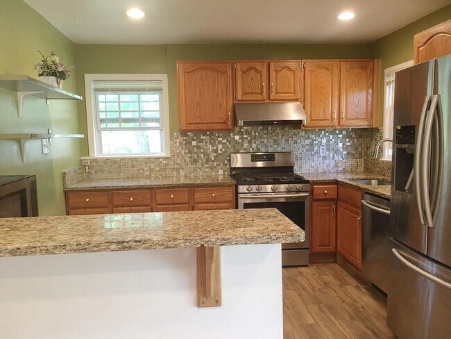 Building Photo - 9132 Braeburn Dr