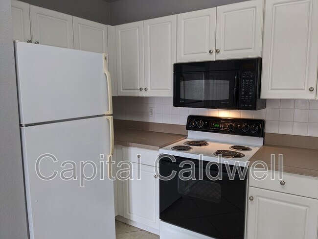 Building Photo - 4333 Bayside Village Dr