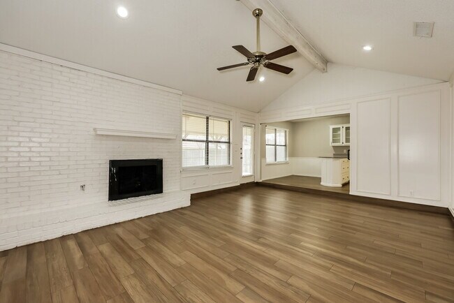 Foto del edificio - 2016 Chantilly Ct