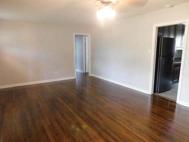 Building Photo - 13940 Ramblewood Dr
