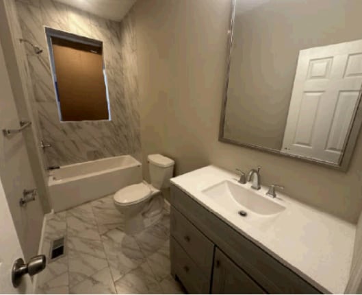 Building Photo - 3823 Park Heights Ave