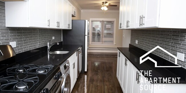 Photo - 726 W Roscoe St Apartment