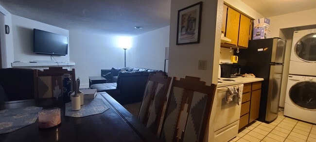 currently furnished - 270 SE Barrington Dr