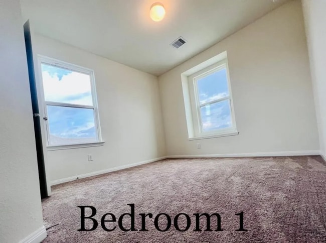 Photo - 7218 Bakersfield Ct House