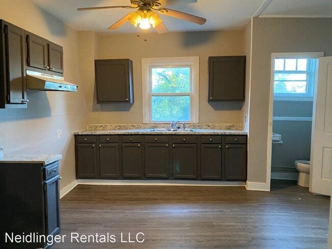 Building Photo - 4 br, 1.5 bath House - 5 Mountain St