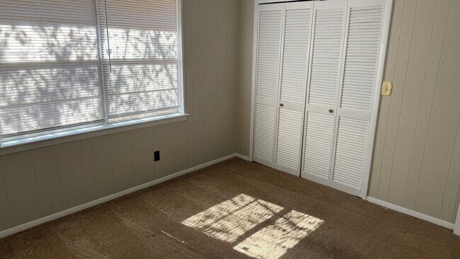 Foto del edificio - 995 Live Oak Dr