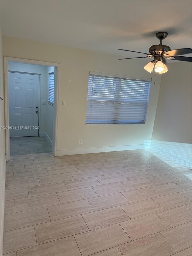 Photo - $2,550 1844 Adams St # N House