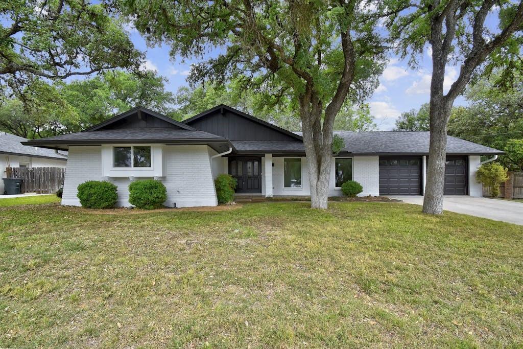 Foto principal - 4 Valley View Ln