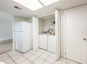 Building Photo - 2416 Swailes Dr