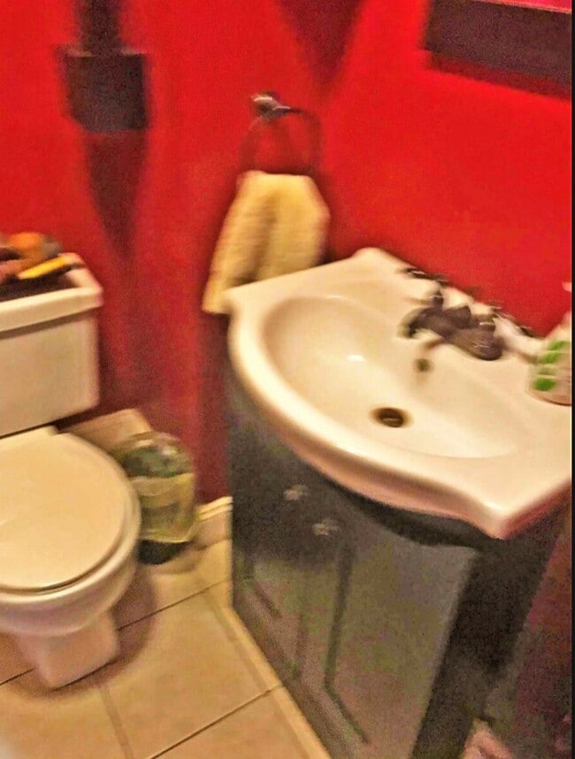 Half bath fully updated - 1117 Fredonia St