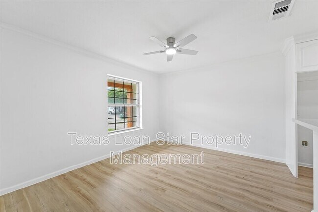 Foto del edificio - 406 Riverbend St