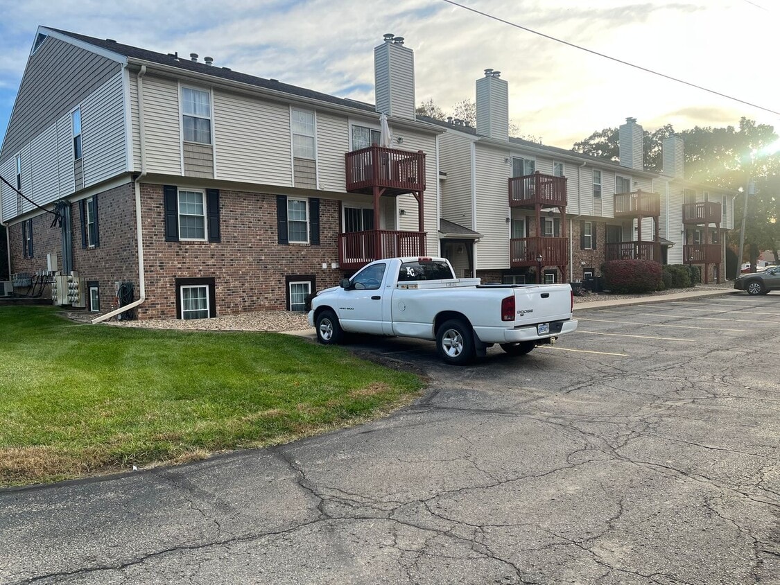 Primary Photo - 3039 SW Maupin Ln