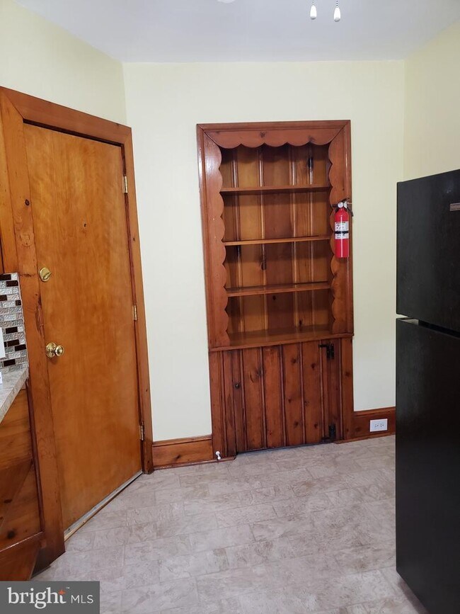 Foto del edificio - 9 Princeton Ave