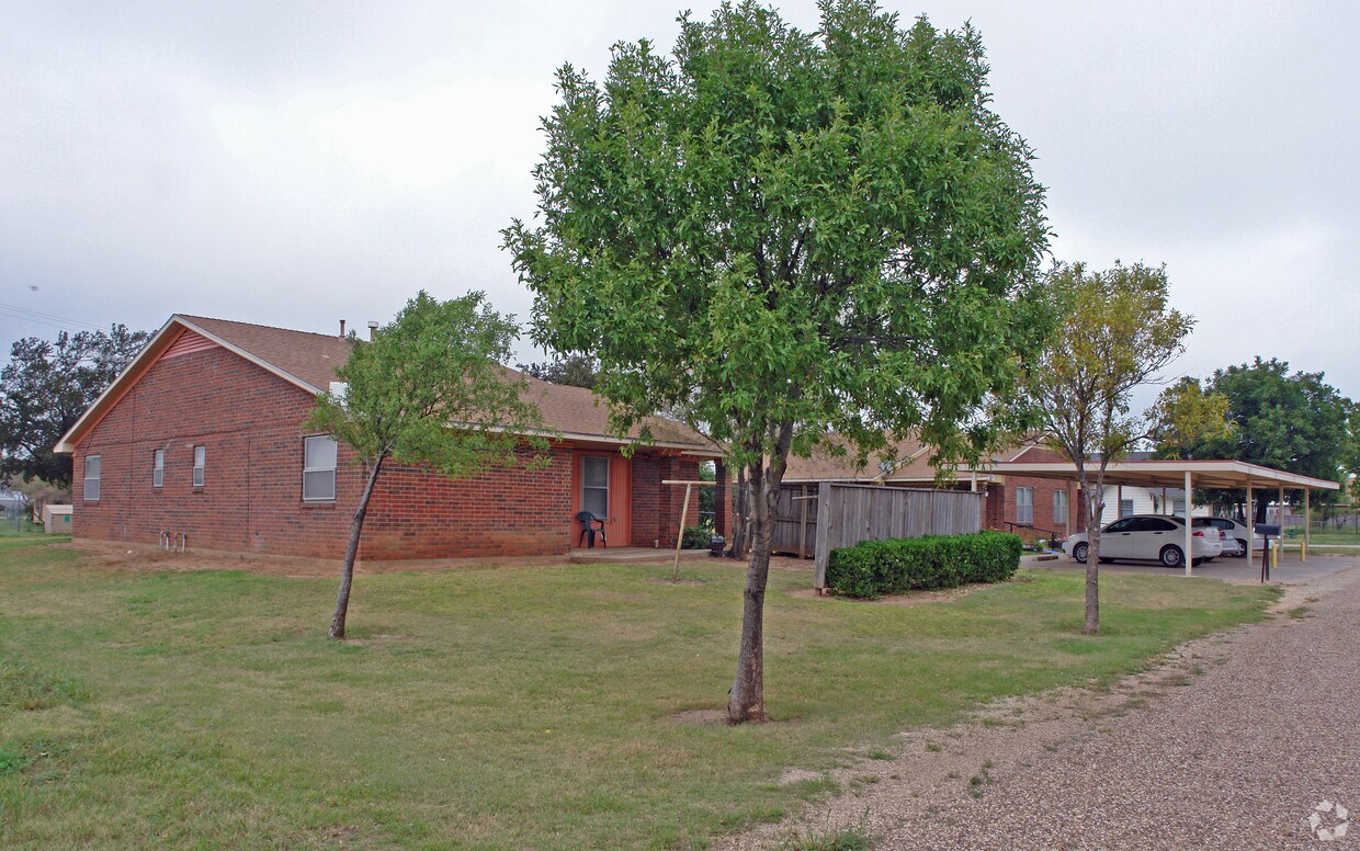 Foto principal - 613-621 Avenue D
