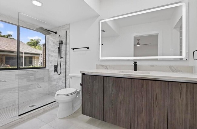 Building Photo - 373 NW 94th Ter