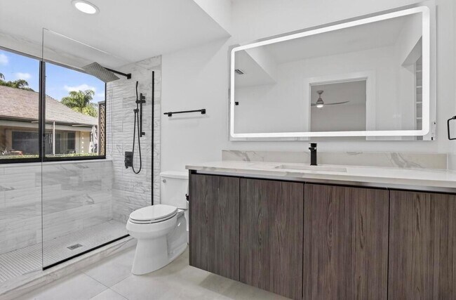 Foto del edificio - 373 NW 94th Ter