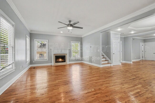 Photo - 1034 Hubbard St SW House