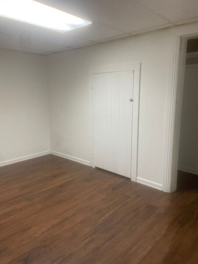 Foto del edificio - Charming 1BR with bonus room in Elma