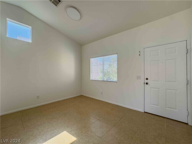 Foto del edificio - 2733 Fern Forest Ct