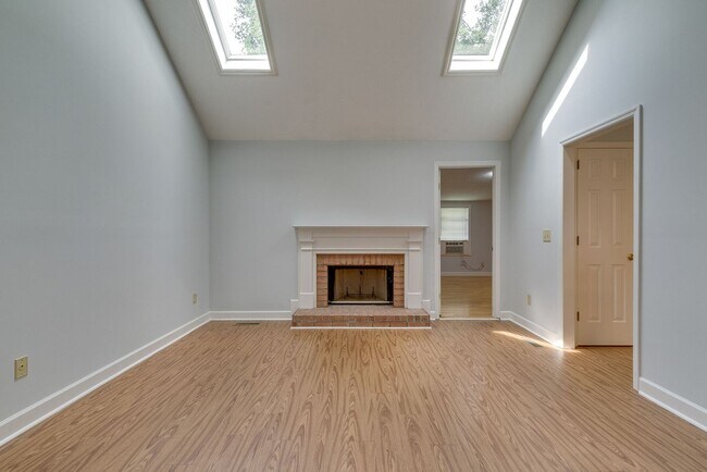 Foto del edificio - 3 Bed, 2 Bath Single Level Home with One C...
