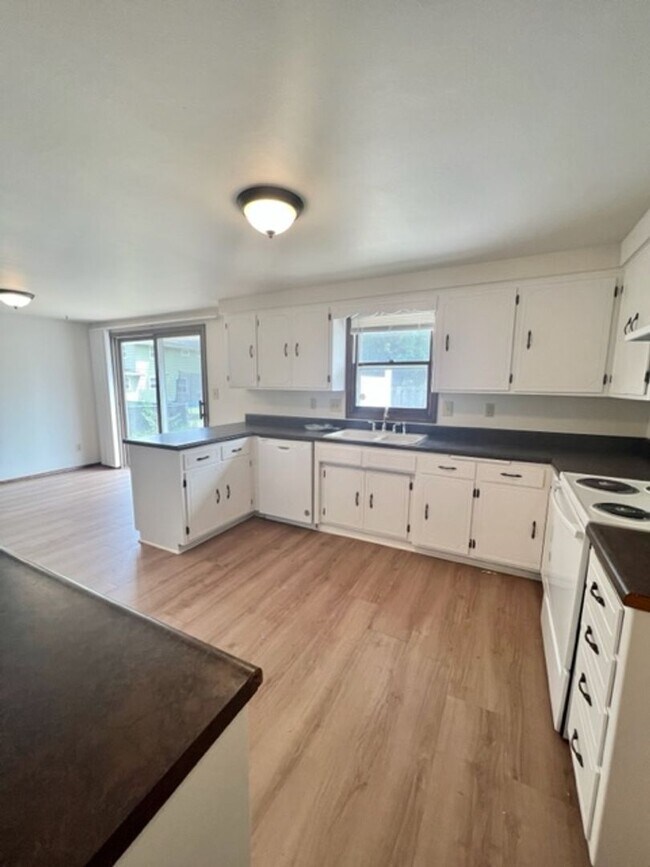 Foto del edificio - 2489 Trojan Dr