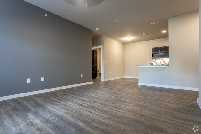 1 BR, 1 BA - 735 SF - Urban Oaks at Conroe