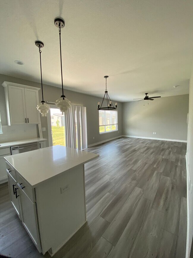 Foto del edificio - New build single family home!
