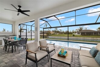 Building Photo - 1137 SW 18th Ct
